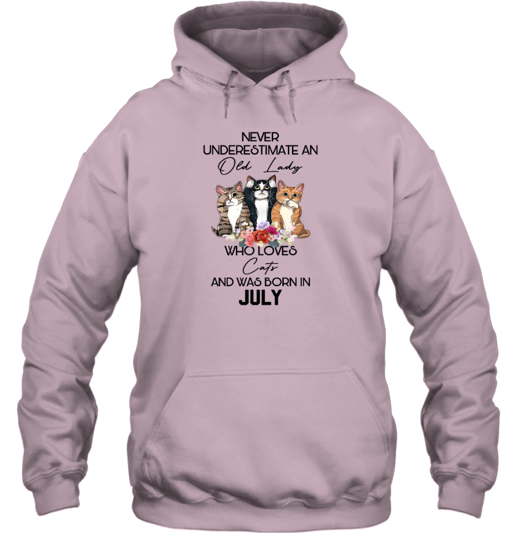 Miah1247_jul Never Underestimate An Old Lady Who Loves Cats And Was Born In July